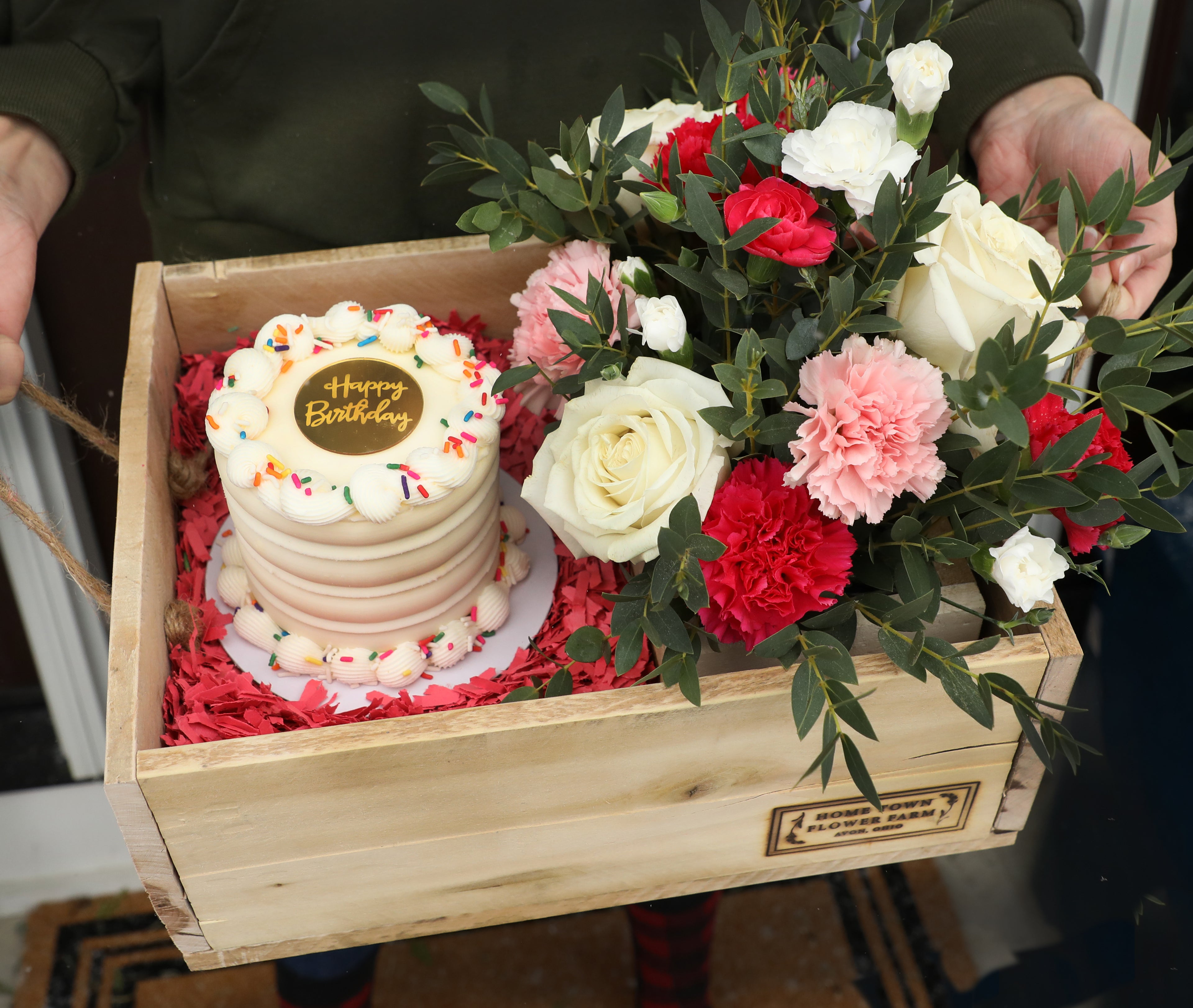 Birthday Surprise Box w/ 4" Cake